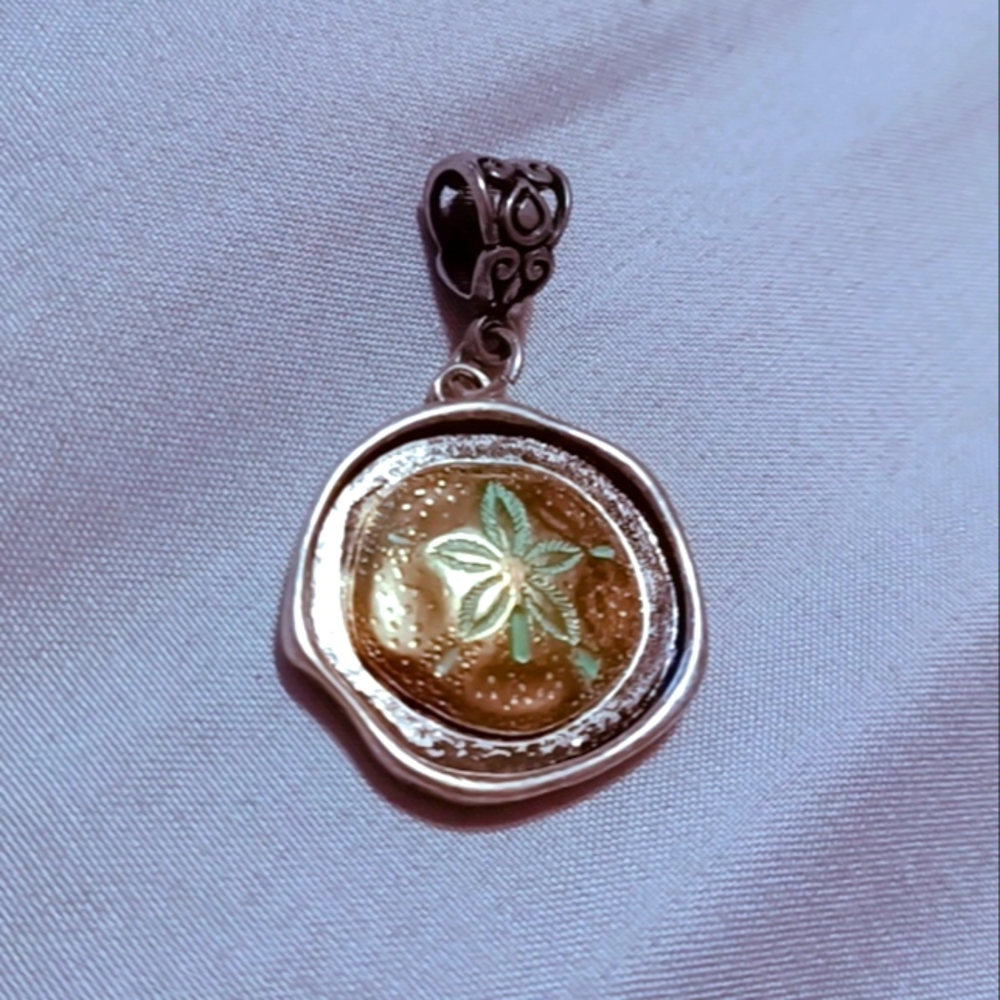 Pendant